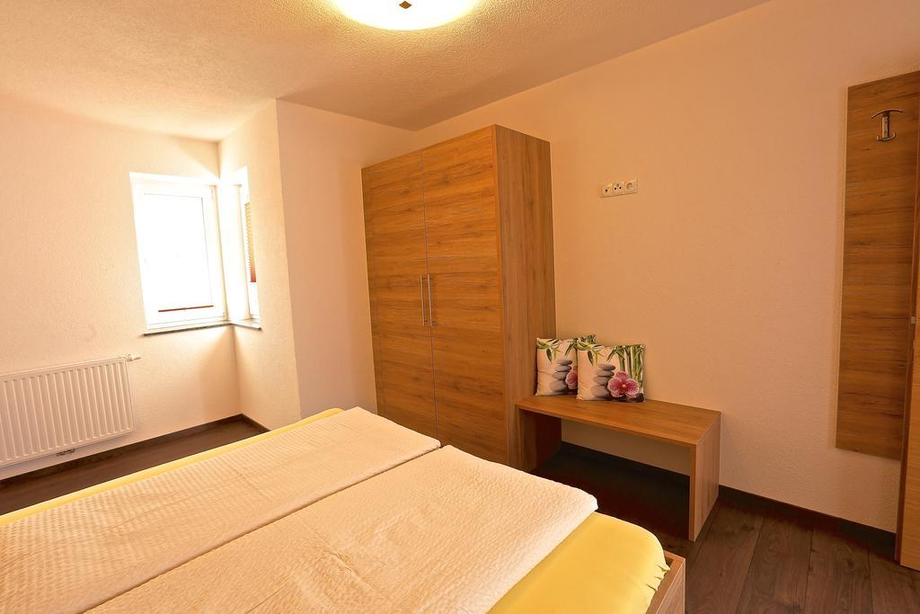 Living Apartment *
