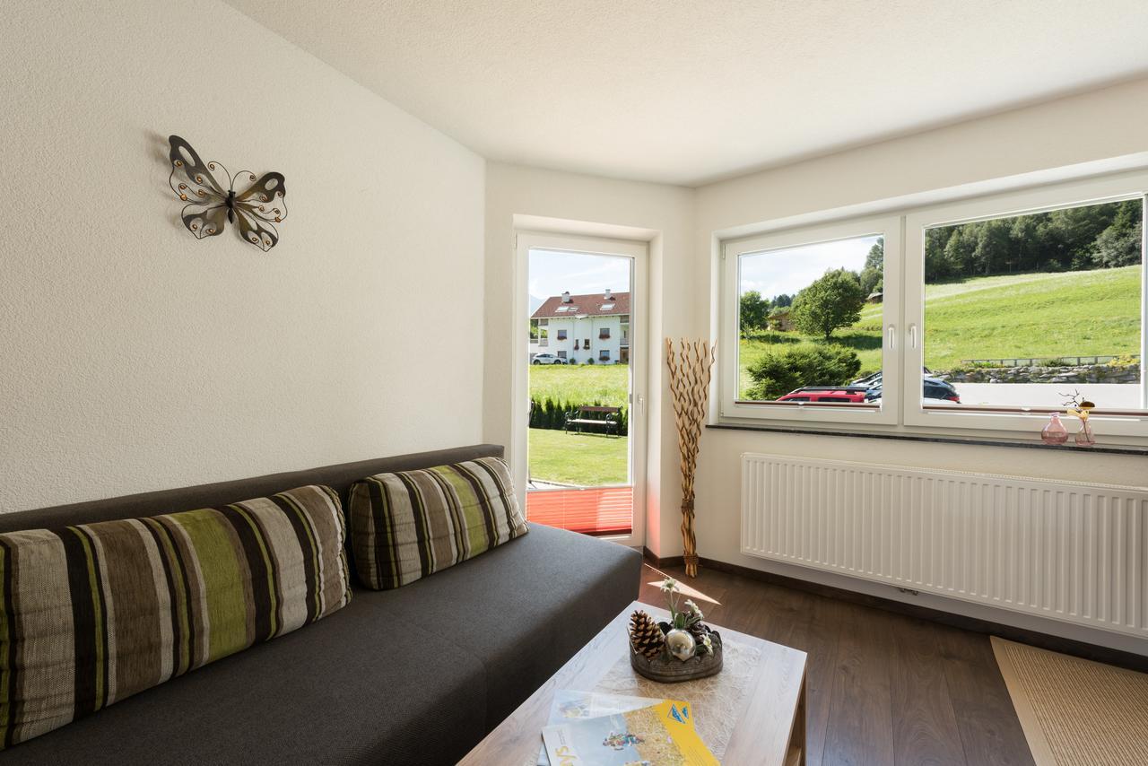 Living Apartment *